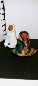 lot 1082 image: Clay woman figurines