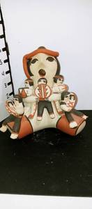 lot 1087 image: Judy Toya Jemez Native American clay sculpture