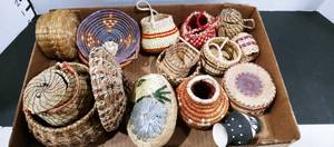 lot 1090 image: Assorted miniature baskets