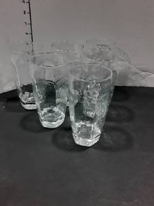 lot 1104 image: 6 pc. Clear drinking glasses