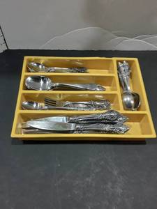 lot 1121 image: 48 pc. Stainless silverware