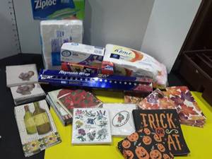lot 1124 image: Assorted napkins, trash bags, baggies and aluminum foil