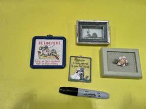 lot 1150 image: 4 small framed art