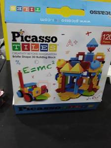 lot 1511 image: Picasso Tiles. New
