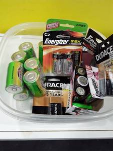 lot 1515 image: An assortment of batteries