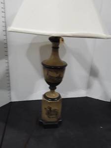 lot 1531 image: Table lamp