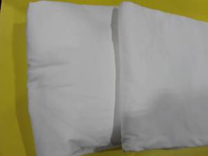 lot 1539 image: Twin Bedding. 2 Complete sheet sets