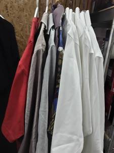 lot 1567 image: Mens button down long sleeve shirts size small and one tshirt size XL