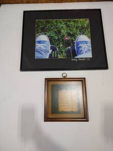 lot 2038 image: Kasey Berube The Way I See It framed photo 16 12 x 20 12 x 1 in. Carl Forslund framed Abraham Lincoln quote 9 12 x 9 12 x 34 in.