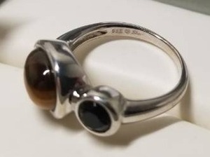 lot 5229 image: Sterling Silver Pear Tigers Eye and Perfect Circle Onyx Gemstone Ring- Retail$96.99