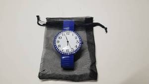 lot 5262 image: Womens Easy Read Stretch Band Watch with Crystal Dial