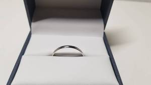 lot 5275 image: Divina 10KT White and Yellow Gold 2-millimeter Plain Boxed Wedding Band