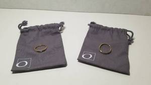 lot 5279 image: Divina 10KT Gold 0.06ct TDW Diamond 2-Piece Stackable Wedding Band Set- Retail$179.49