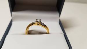 lot 5296 image: Divina 10KT Yellow Gold 18ct TDW Diamond Bridal Set.(I-JI2-I3)- Retail$208.99