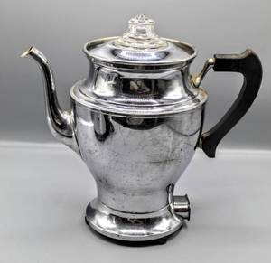 lot 1458 image: Vintage Universal Percolator Landers, Frary and Clark E77792, Vintage Flav-o-matic Percolator circa 1950