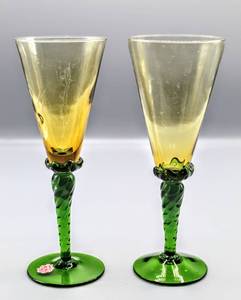 lot 1473 image: (2) Beautiful Vintage Amber and Green Art Glass Stemmed Glasses Made in Italy