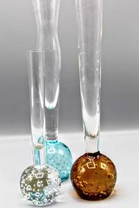 lot 1477 image: (3) Mid Century Modern Aque, Amber, Clear Bubble Art Glass Crystal Stem Vases