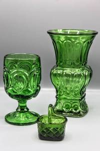 lot 1487 image: Vintage Beautiful Green Glass (3) Piece Lot
