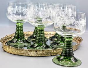 lot 1490 image: (6) Vintage Continental Glasses Ribbed Green Stems Drinking Goblets Barware