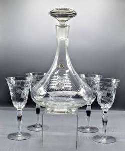 lot 1439 image: Gorgeous Vintage 14 Etched Nautical Crystal Decanter and (4) Delicate Etched Crystal Wine Goblets