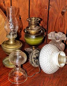 lot 12 image: Several Vintage Lighting Fixtures
