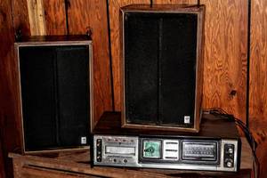 lot 14 image: Vintage GE General Electric 8 Track AmFm Stereo Model SC4205 and (2) Speakers