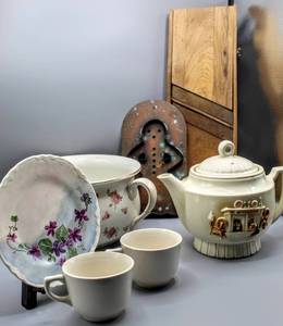lot 1530 image: Vintage Porcelier Colonial Spinning Wheel & Hearth Vitreous 5 Cup Teapot, Primitive Wooden Cabbage Slaw Slicer Mandolin 17, Grimwades Staffs Chamber Pot & More