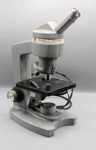 lot 1559 image: Vintage American Optical Spencer Microscope