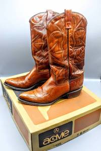 lot 1627 image: Vintage Brown ACME Boots Size 7A, Gorgeous