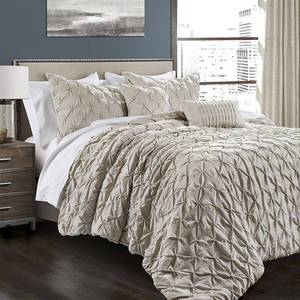 lot 6192 image: Ravello Pintuck 5-Piece King Comforter Set Bedding