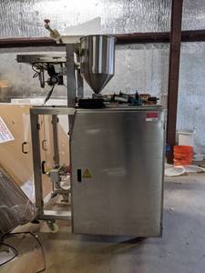 lot 8896 image: Vertical Form Filled Seal Pouch Machine