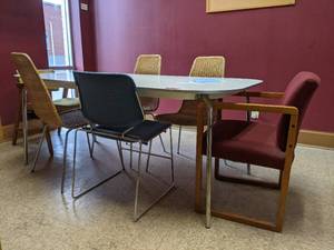 lot 8917 image: Kitchen Table And Chairs