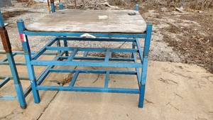 lot 9410 image: Metal Rack
