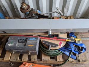 lot 9418 image: 3in Water Pump With Assorted Items