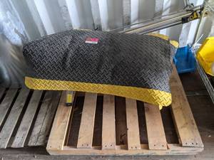 lot 9421 image: Floor Mats