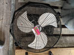 lot 9424 image: Maxx Air Fan