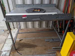 lot 9435 image: Table