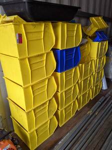 lot 9438 image: Storage Containers