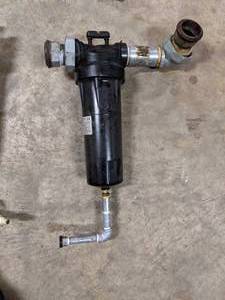 lot 9450 image: Compressor World Air Filter C583