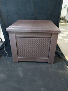 lot 117 image: Rubbermaid outdoor patio storage Brown 23H x 28L x 28 W