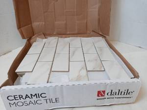 lot 122 image: Ceramic Mosiac Tile SL60 Bianco Calacatta- Qty12 sheets