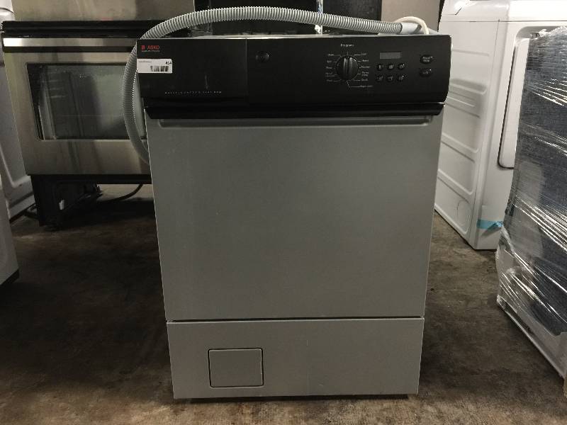 lot 414 image: ASKO W6441 - QUATRO 1400 RPM  CLOTHS WASHER FROM SWEDEN