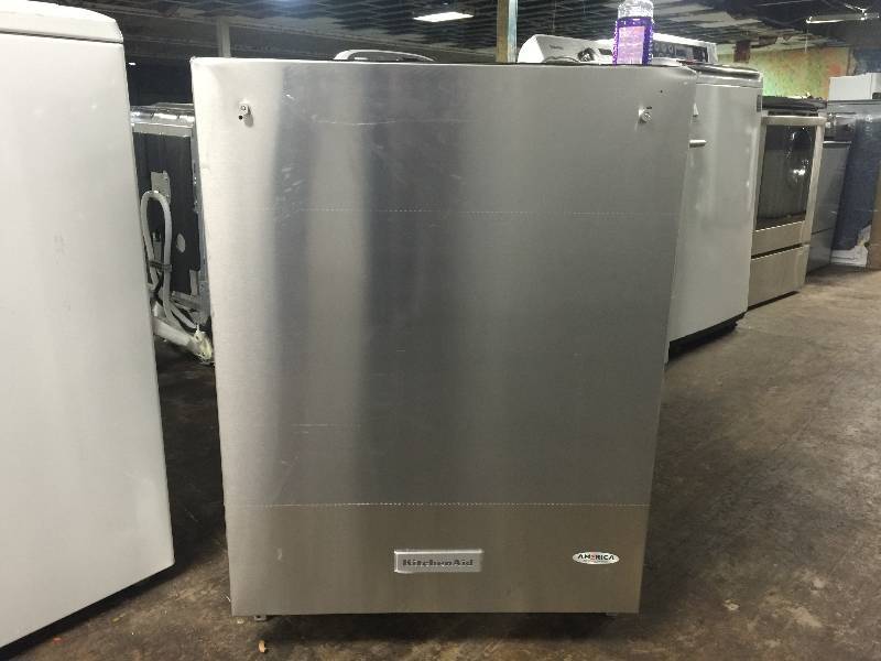 lot 497 image: KITCHENAID ARCHITECT SERIES II-  Top Control Dishwasher in Stainless Steel