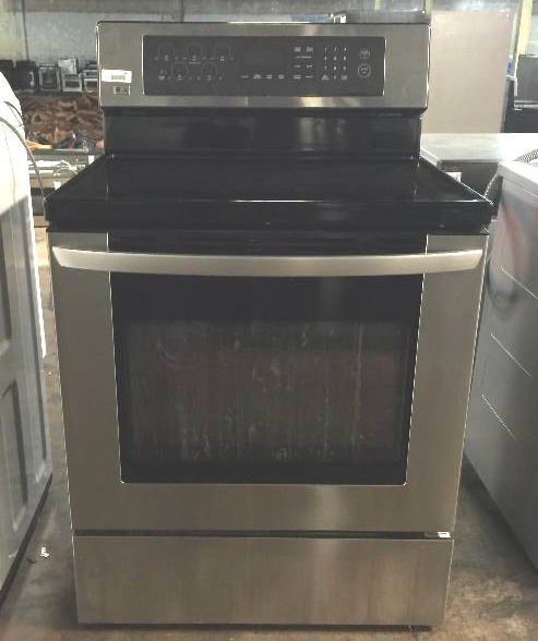 lot 492 image: LG 30 Freestanding Electric Range