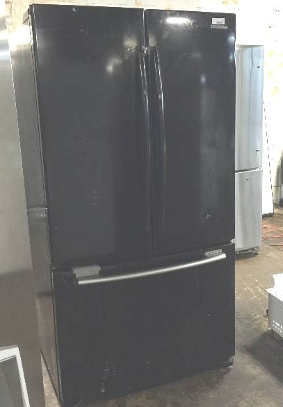 lot 425 image: SAMSUNG FRENCH DOOR REFRIGERATOR