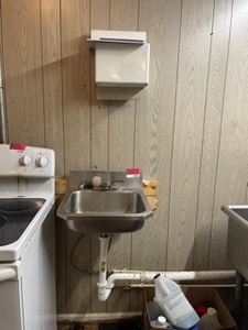 lot 3989 image: Hand Washing Station