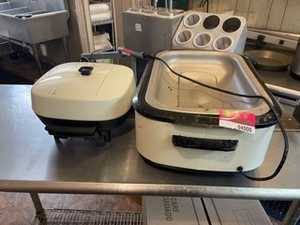 lot 4000 image: Assorted Crock Pots, Black And Decker, Nesco, And Oster