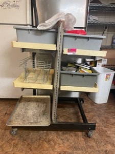 lot 5950 image: Rolling Merchandise Cart