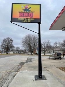 lot 7436 image: Sign Holder, Buyer Responsible For Removal