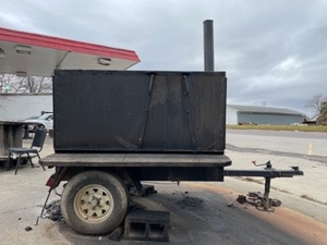 lot 2 image: Smoker, In Excellent Working Condition